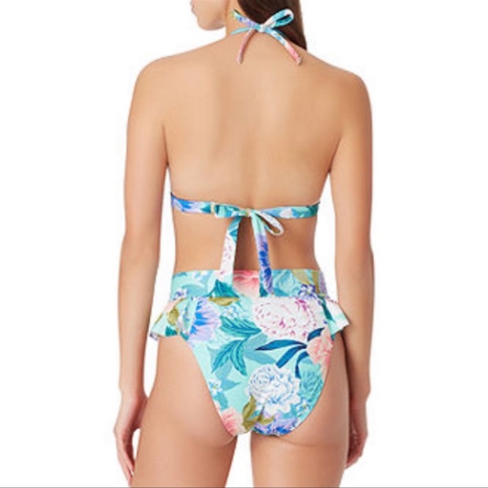 Bathing suit